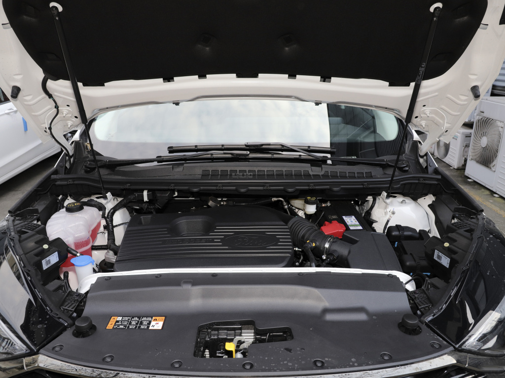 沃尔沃xc60和福特锐界plus哪个好,福特锐界plus2021和昂科威plus