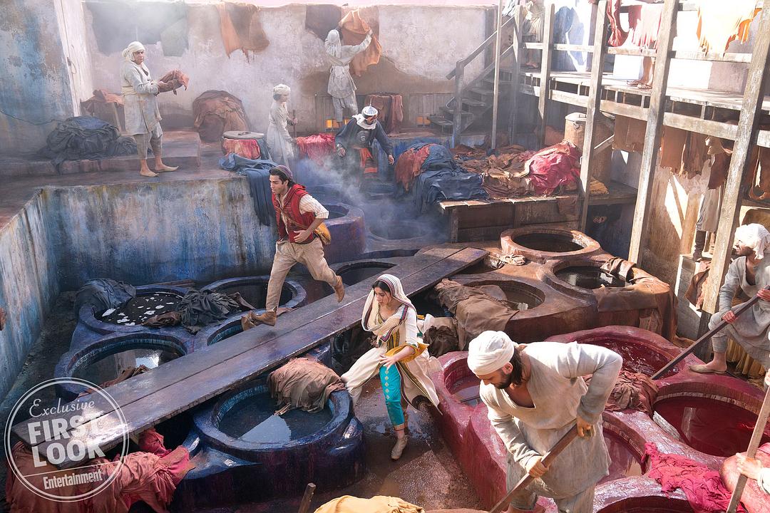 《阿拉丁》小偷比宰相多实现了一个愿望，灯神作弊了却让人喝彩