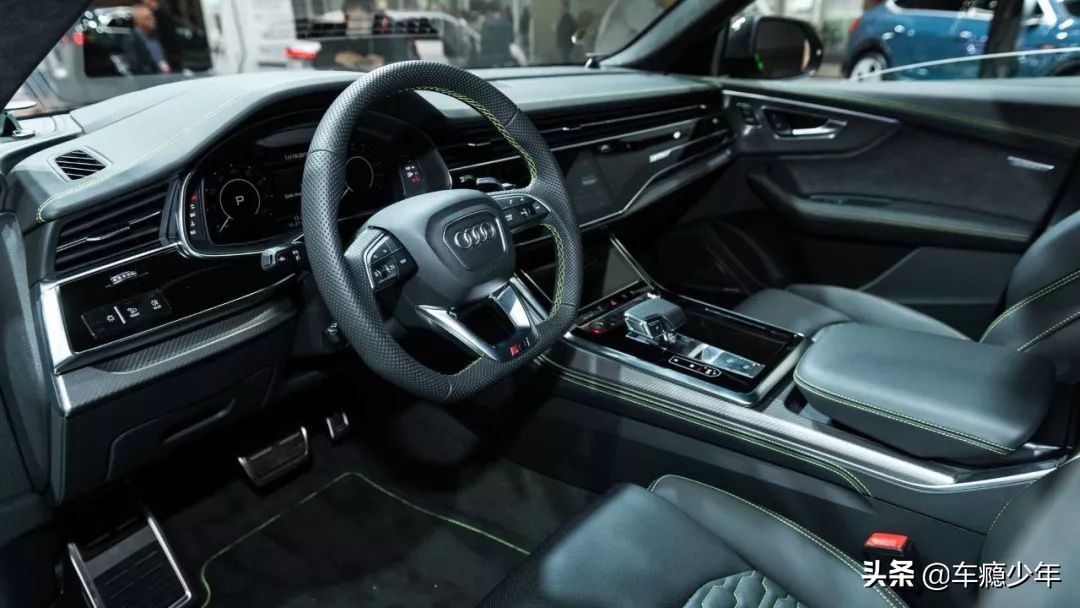 奥迪rsq8和宝马x6加速测试,奥迪rsq8和宝马x6m奔驰gleamg比赛