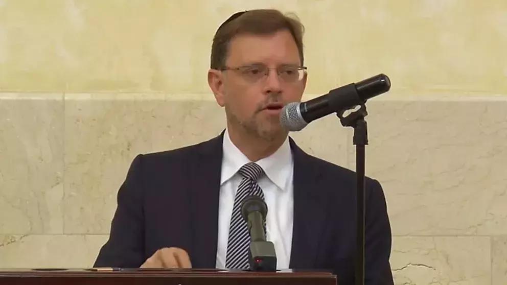 号称能“治好”Gay的医生,私下竟然喜欢同性“交友”?