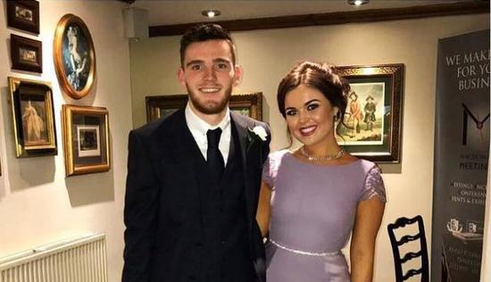 利物浦跑不死亲笔：爸妈劝我考大学，我却为了踢球当售票员