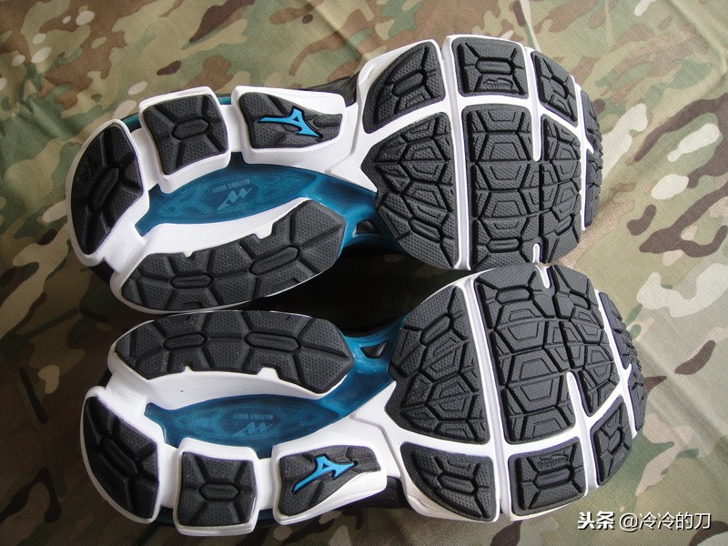 mizuno美津浓男女复古跑鞋,mizuno美津浓男士支撑缓震慢跑鞋