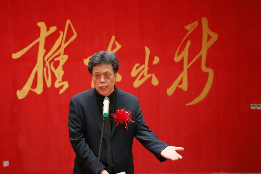 璐烘垚瀹夋补鐢讳綔鍝侀泦,璐烘垚瀹夌礌鎻忎綔鍝侀泦