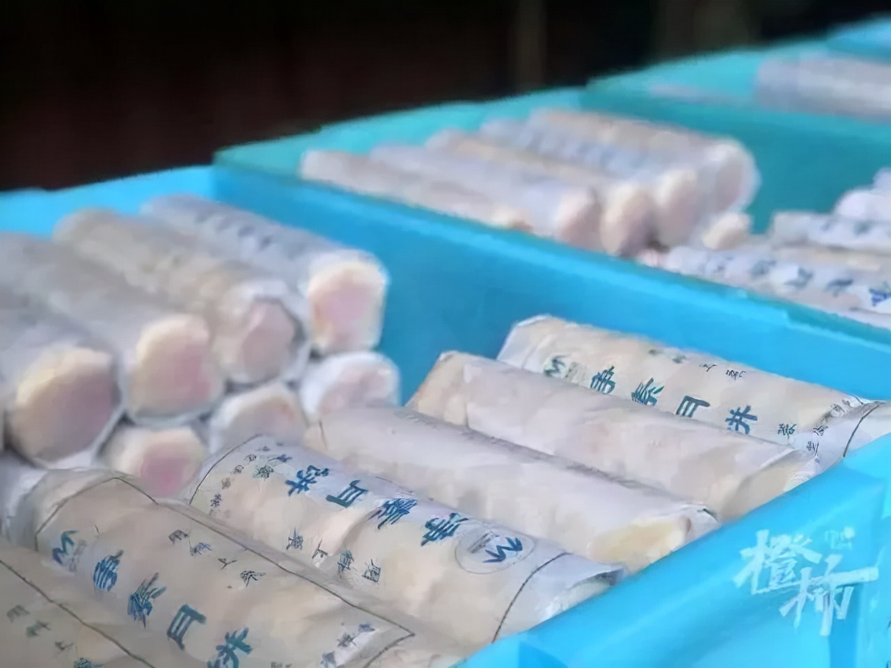 今年的月饼要多个五角星了,今年的月饼要多一个五角星了