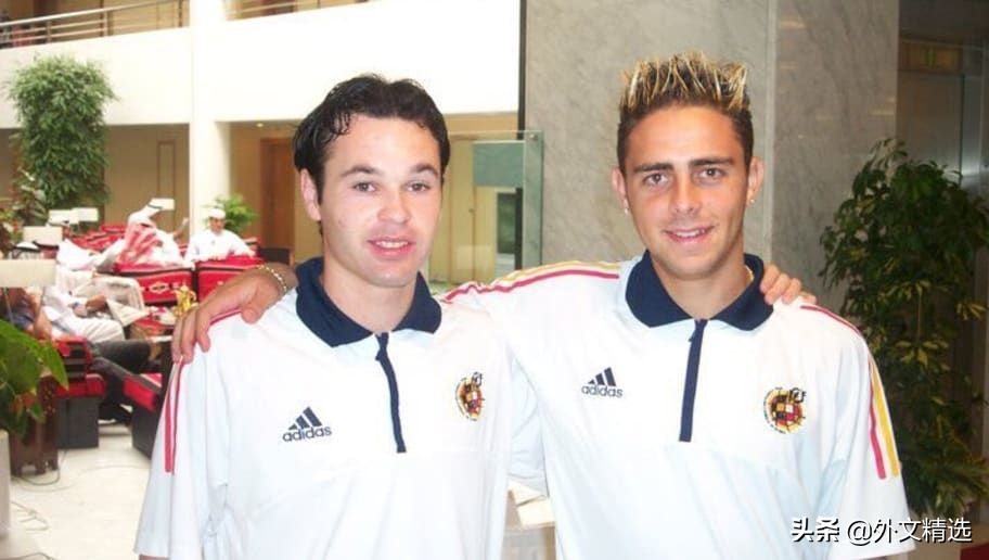 拉玛西亚巴萨青训天才横空出世,拉玛西亚新星哈维西蒙斯离开巴萨