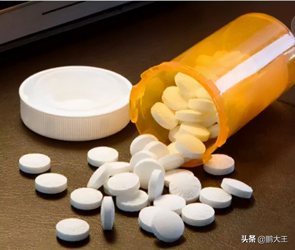 室内养绿萝怎么才能养得巨大,小绿萝长成大瀑布