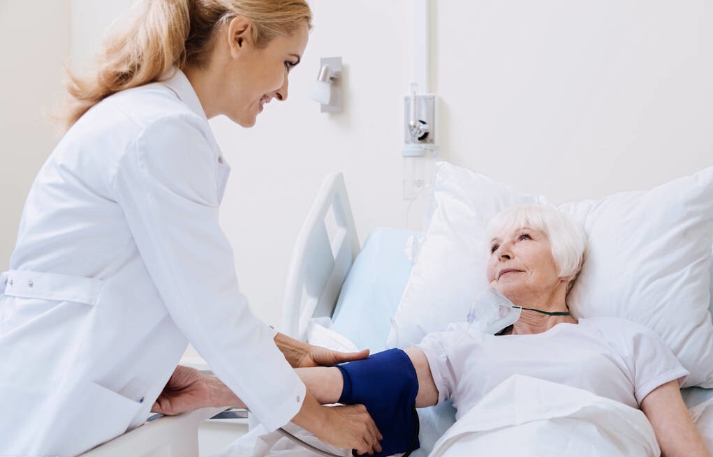 有高血压又有血管狭窄怎么办,高血压引起肾有问题看哪个科室