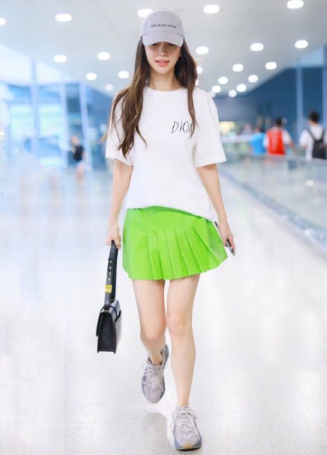 减龄学院风怎么穿才洋气？注意这三点，一不小心嫩回18岁