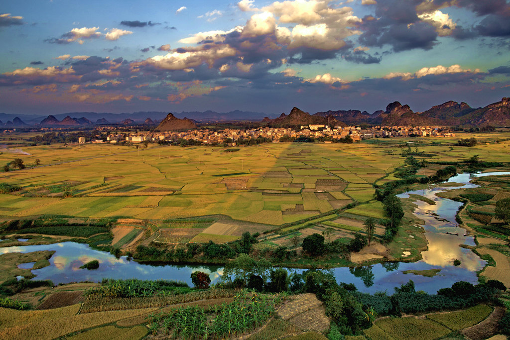 巴马县十四五规划高铁,广西巴马好玩吗