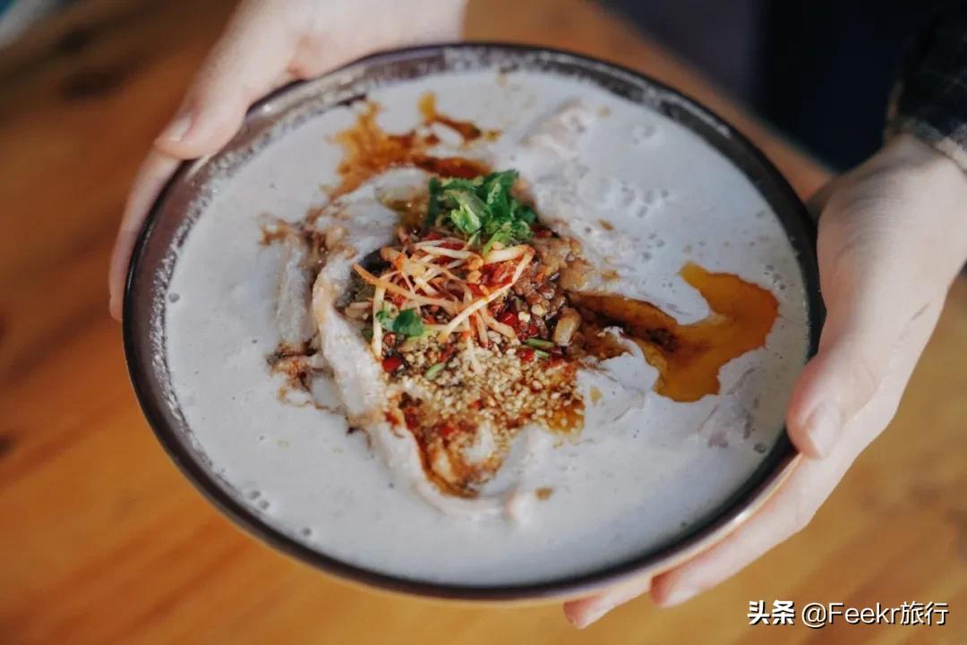 被刘昊然种草的云南小城，全网0攻略，我们花不到2k就逛吃6天