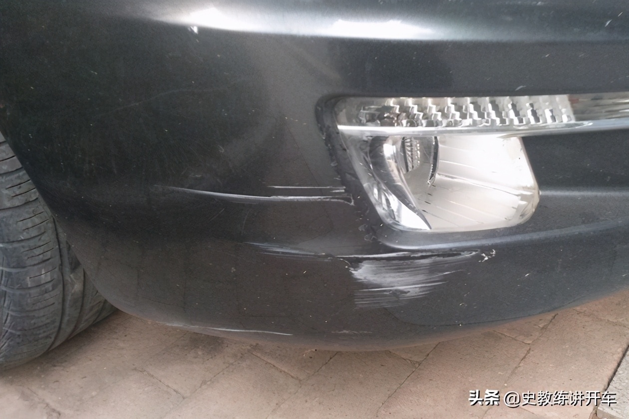 新车大灯有刮痕,为什么老司机的车满身划痕