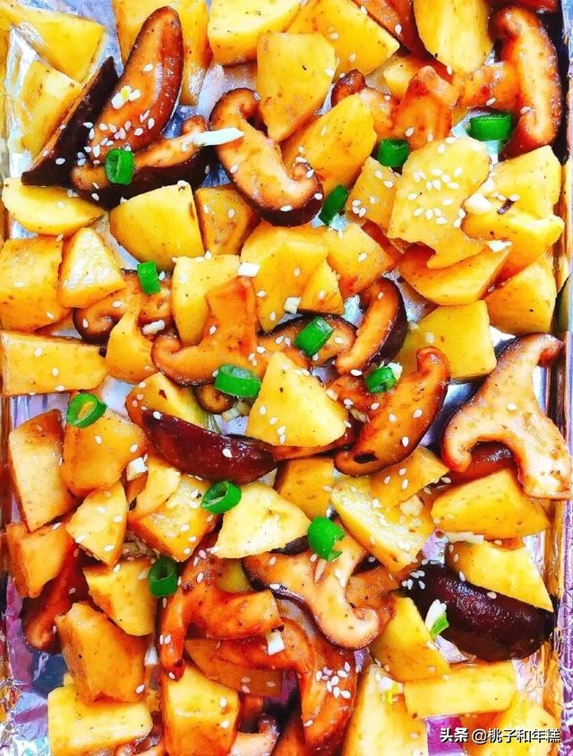 蒜香黄油烤土豆简单易做,烤箱烤土豆蘑菇