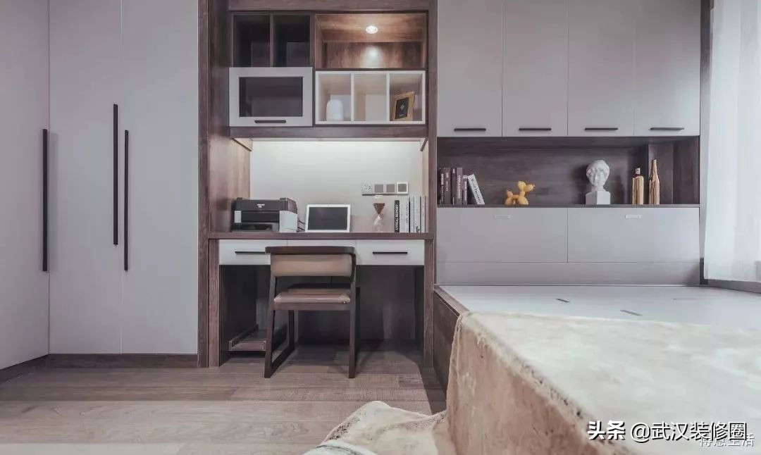 卧室太小放不下床,卧室太小床头柜效果图