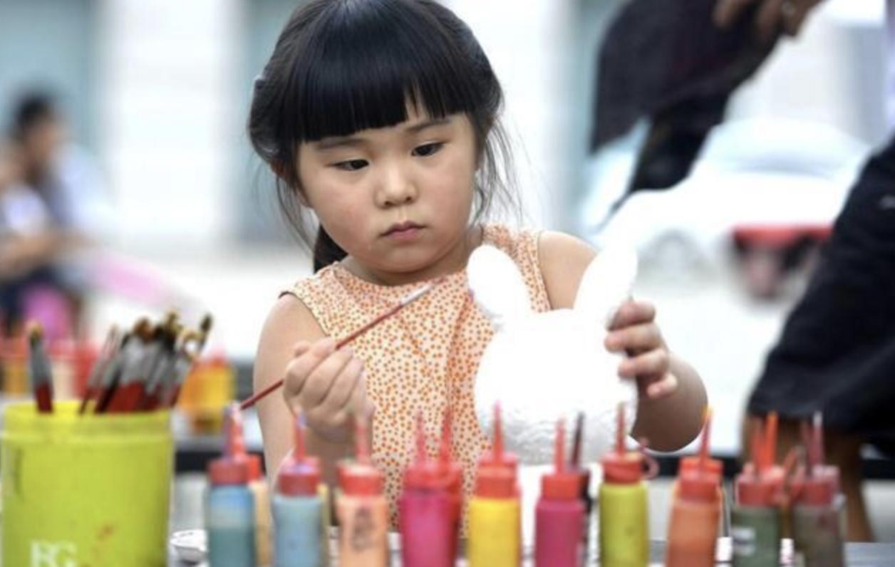 儿子小时候很机灵长大变迟钝了,从小被忽视的孩子长大后性格