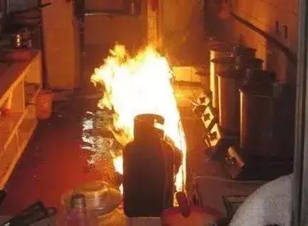 麻辣烫店开业2个月后下滑,麻辣烫经营现状