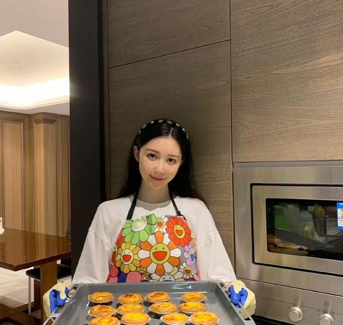 潘玮柏和王思聪关系,果然妻管严