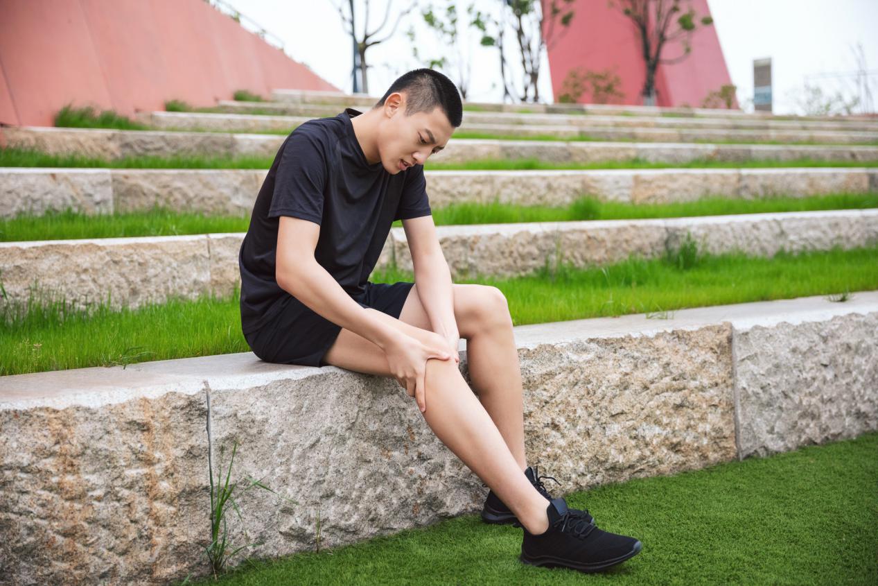 半月板损伤怎么治疗能恢复得快点,半月板损伤腿要多久才能打球