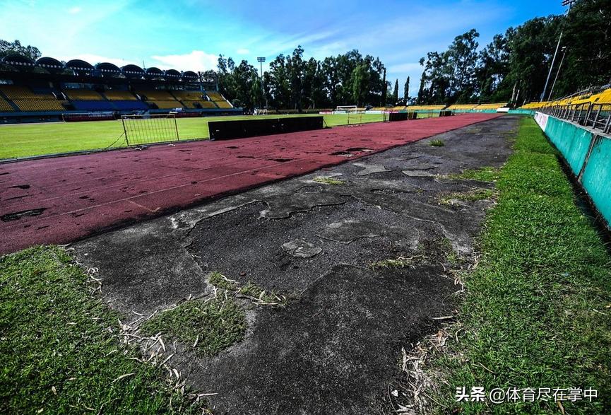 这就尴尬了!国足包机却被空姐称恒大贵宾,伙食待遇让人流口水