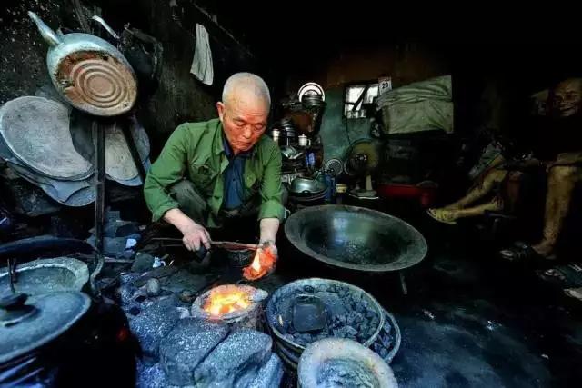 泪崩了歌曲原唱,泪崩了原唱完整版视频