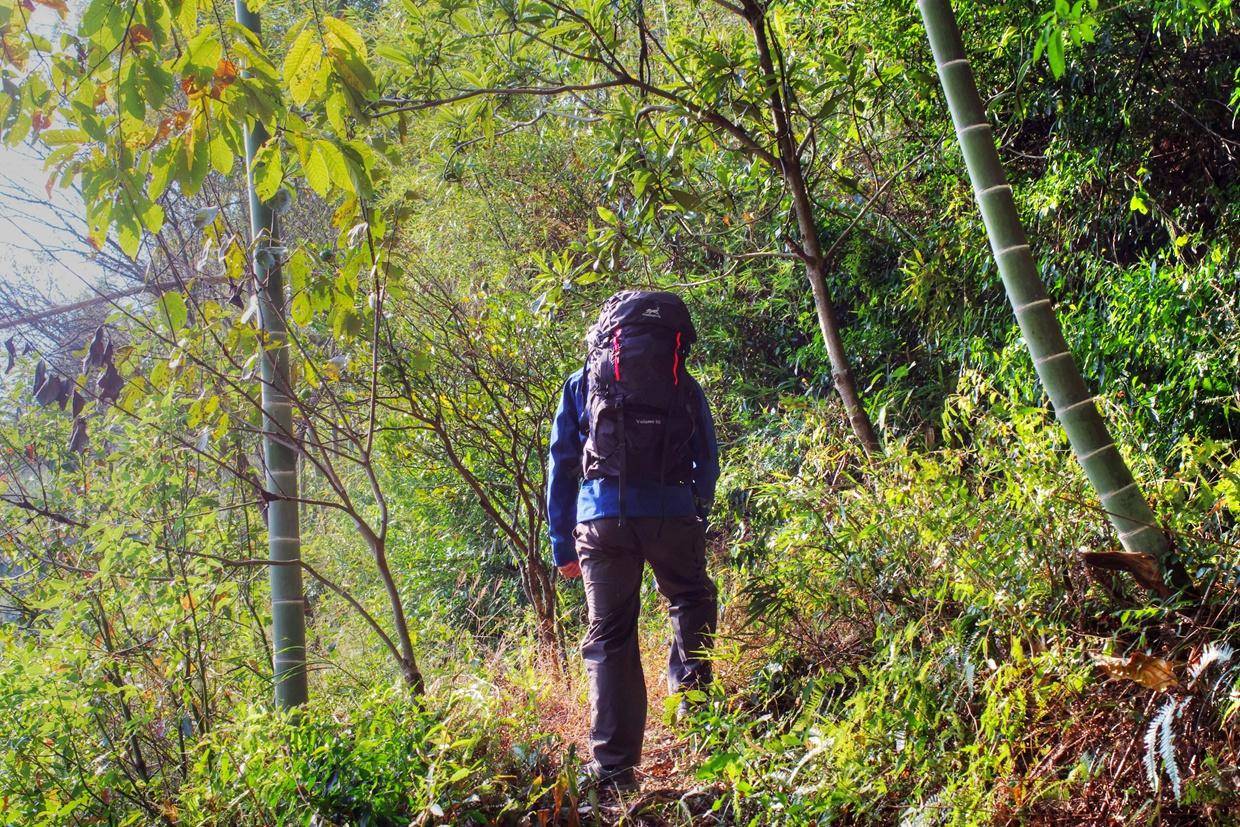 那么多的户外包，到底怎么选择、怎么收纳、怎么背？