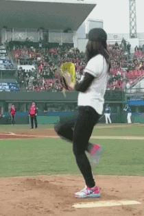 搞笑GIF段子：.我的小萝莉呢？你还我的小萝莉