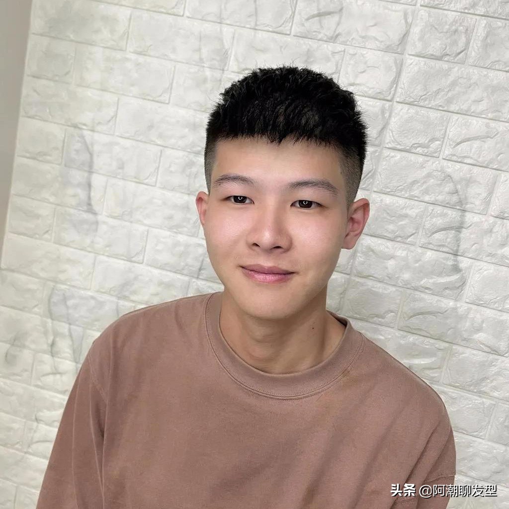 男童发型图片大全短发夏季,适合所有脸型的夏季男生短发