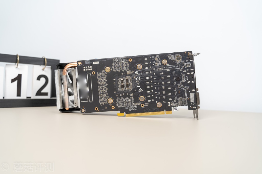 索泰显卡2060s霹雳版oc和x-gaming,索泰rtx2060霹雳oc背板