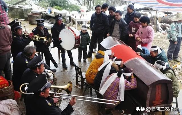 白事跟喜事撞一块怎么解决,同一家红白事相撞怎么处理