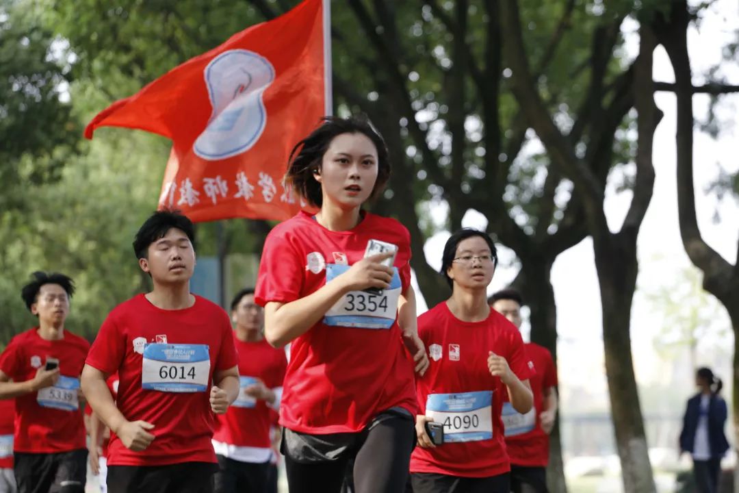 奔跑吧,少年|2019中国大学生马拉松联赛宁波大学站激情开跑