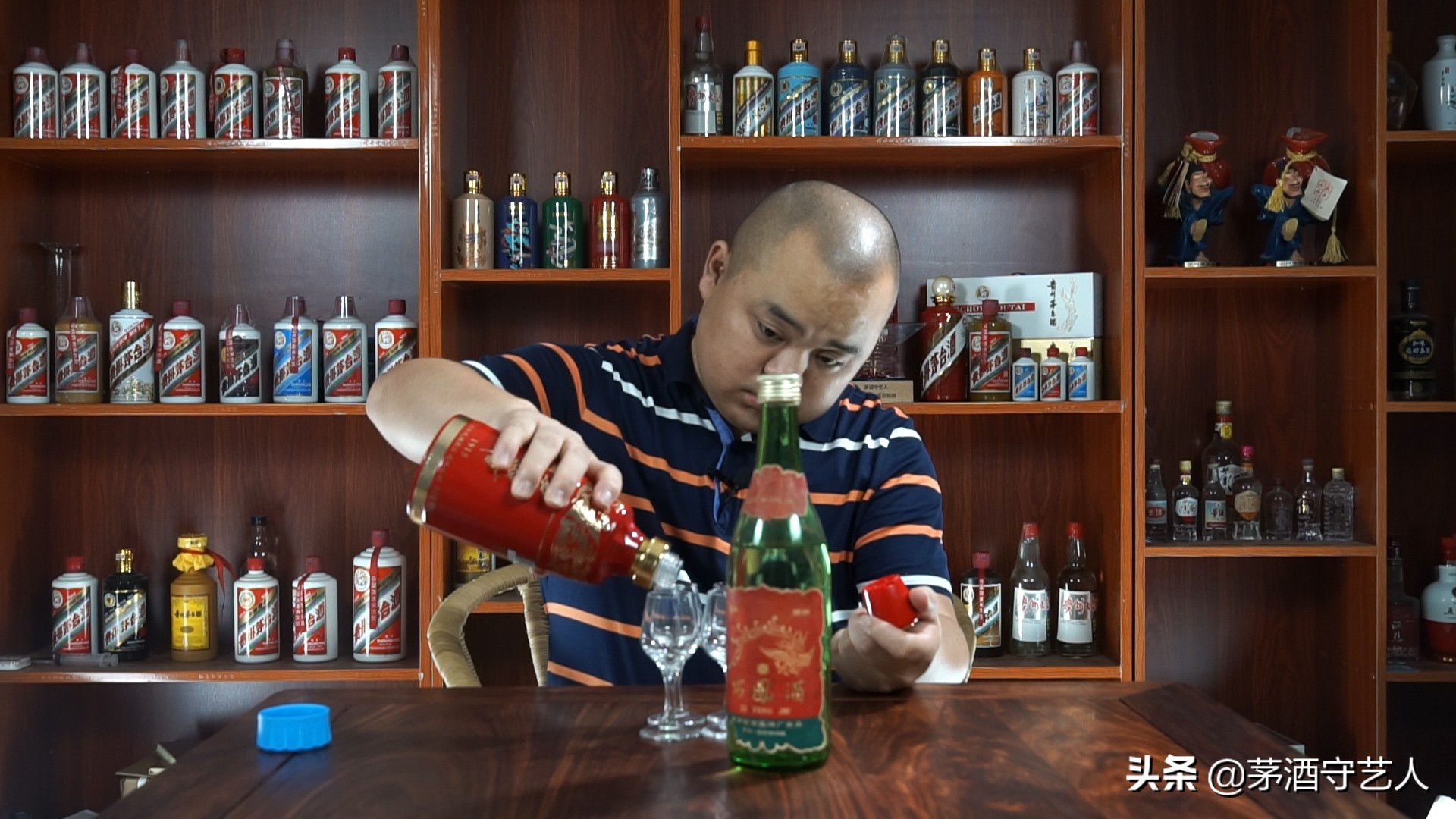 茅酒守艺人酱香经典品酒视频,茅酒守艺人评荣和烧坊