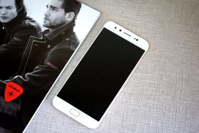 手机进水别慌，5步教你正确处理