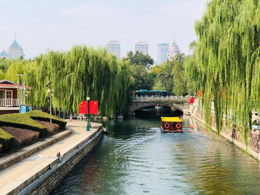 济南泉城路最新变化,济南泉城路限时步行吗