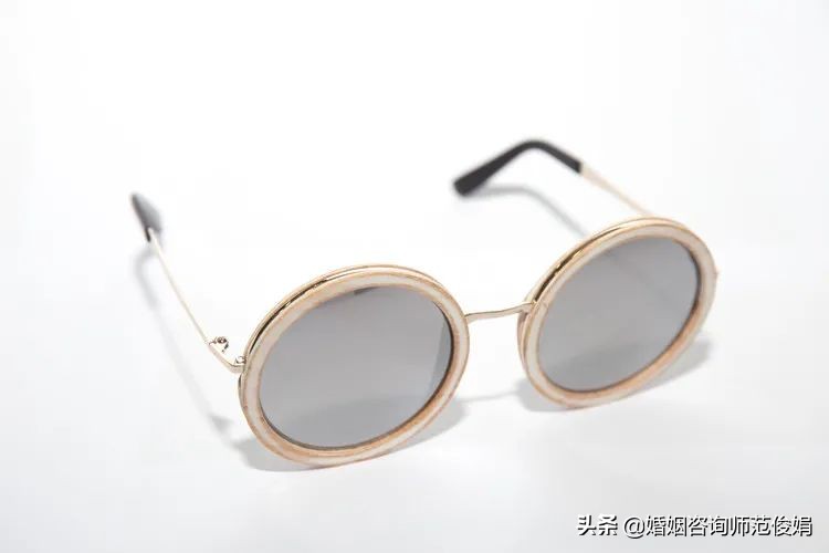 当你觉得婚姻没有安全感怎么办,婚姻中没有安全感总觉得对方出轨