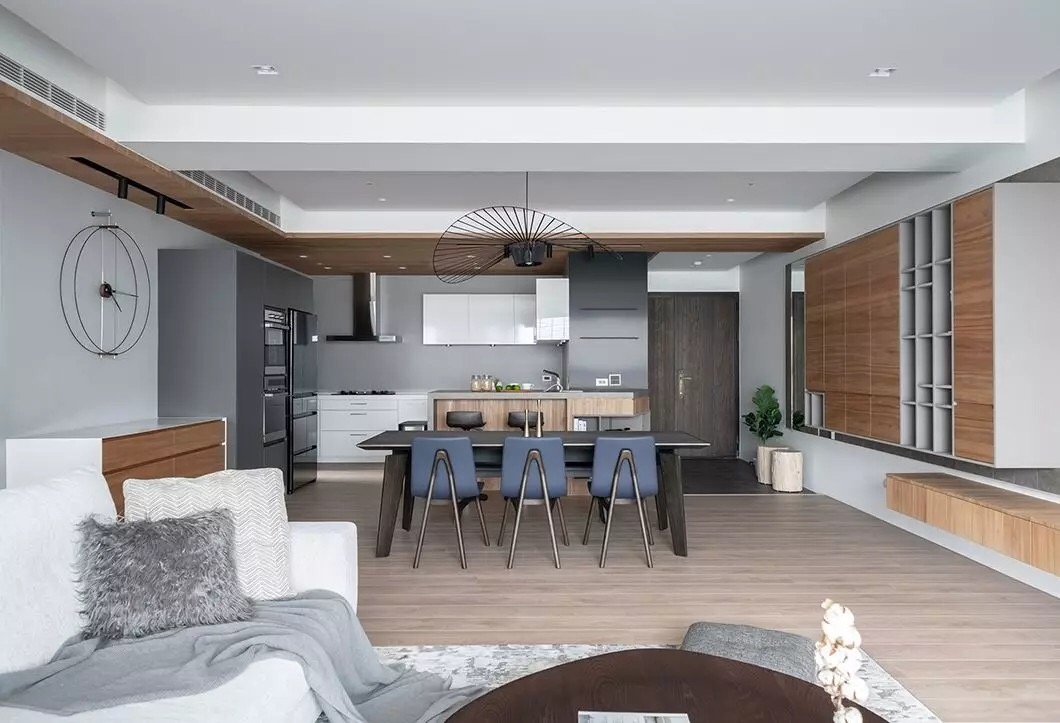 现代简约风电视背景墙装修风格,原木色电视背景墙效果图简约