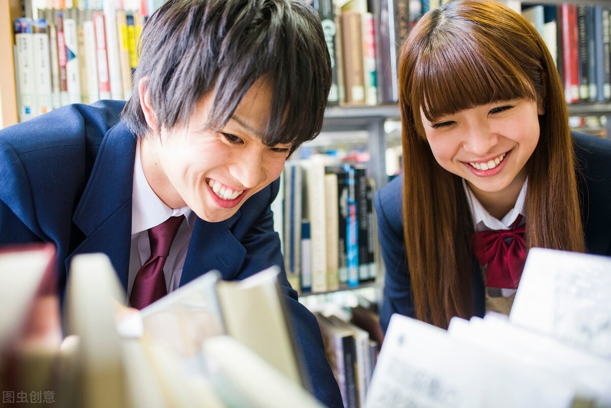 为什么职校生早恋现象如此普遍甚至越演越烈呢？