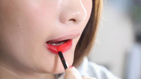 我们试了200只闲置口红,居然叠加出了各种绝版色号!