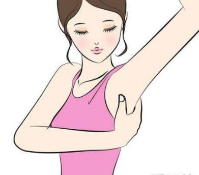 哺乳后胸部变形下垂如何改善,哺乳如何防止下垂