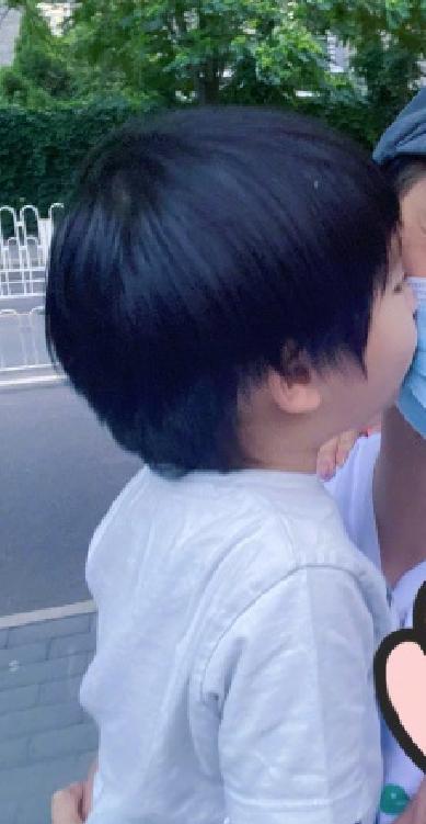 张歆艺晒一家三口照,张歆艺袁弘私照曝光