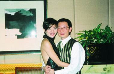 梅艳芳一生未嫁照片,梅艳芳个人资料她的家人