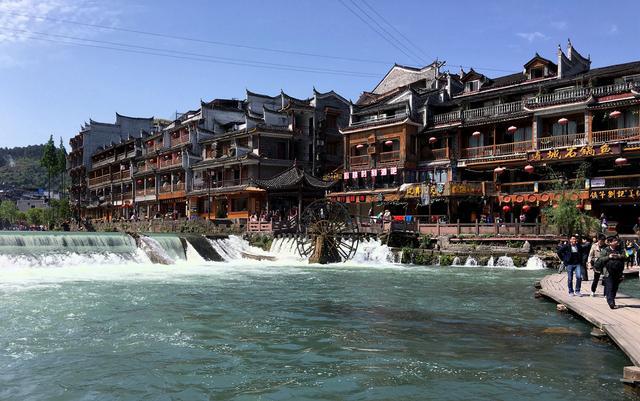 凤凰古城是一个好地方风景优美,凤凰古城避暑