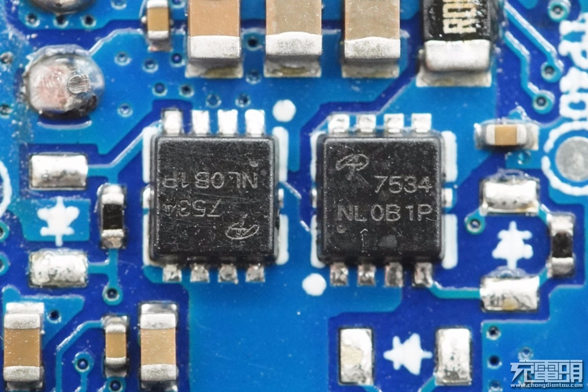 征拓20w快充拆解,征拓100w桌面充电器