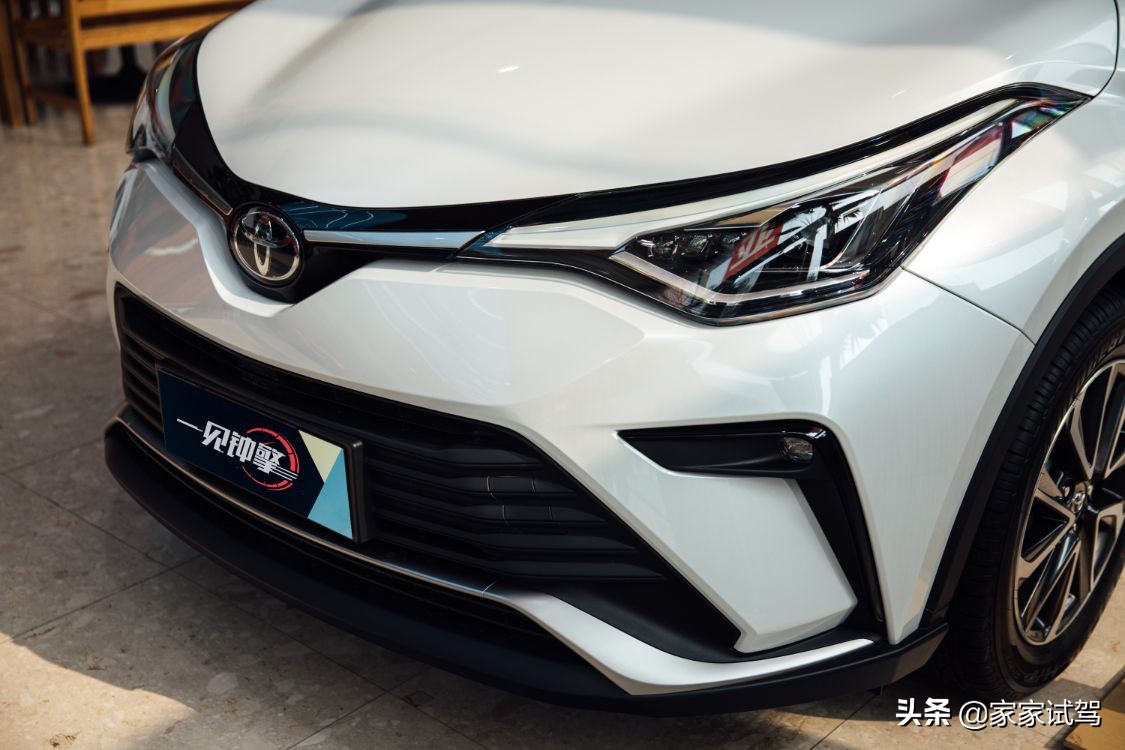 年轻人的第一辆suv选谁更合适,年轻人第一辆车推荐suv保值