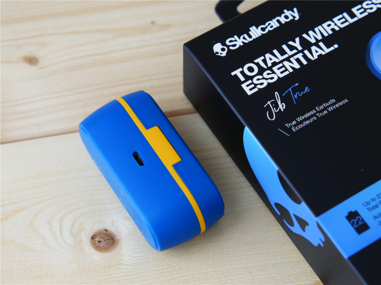 SkullcandyHESHEVO无线头戴蓝牙耳机,骷髅头吉布豆蓝牙耳机测评