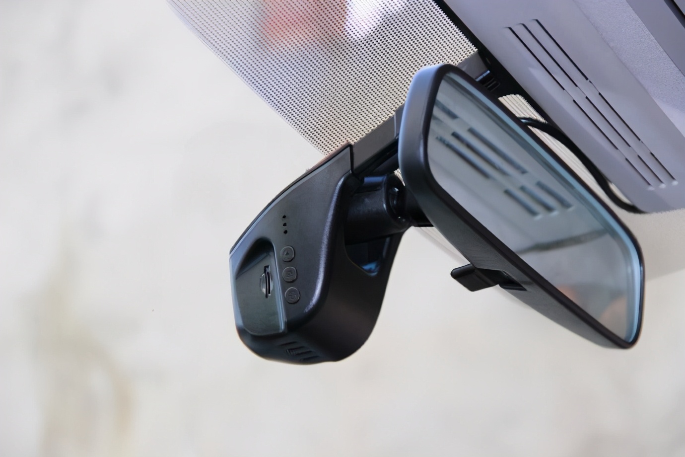 行车记录仪使用技巧及注意事项,行车记录仪常见故障和解决方法