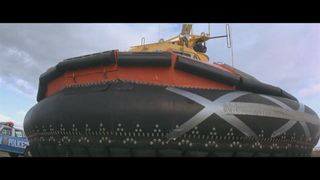 1995年成龙不要命的一跳，拿下8230万票房，让好莱坞也竖起大拇指