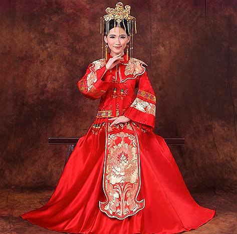 凤冠霞帔是中国传统吗,凤冠霞帔流行几年了