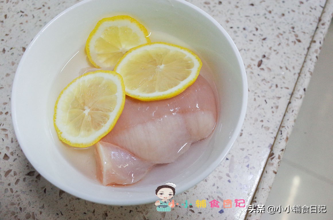 牛油果很硬很生可以直接吃吗,牛油果熟了果肉是硬的还是软的