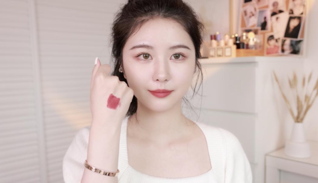 薄唇素颜怎么涂口红,厚唇涂口红日常妆