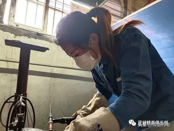 女生学的焊工,焊工好学吗女人学焊工好学吗