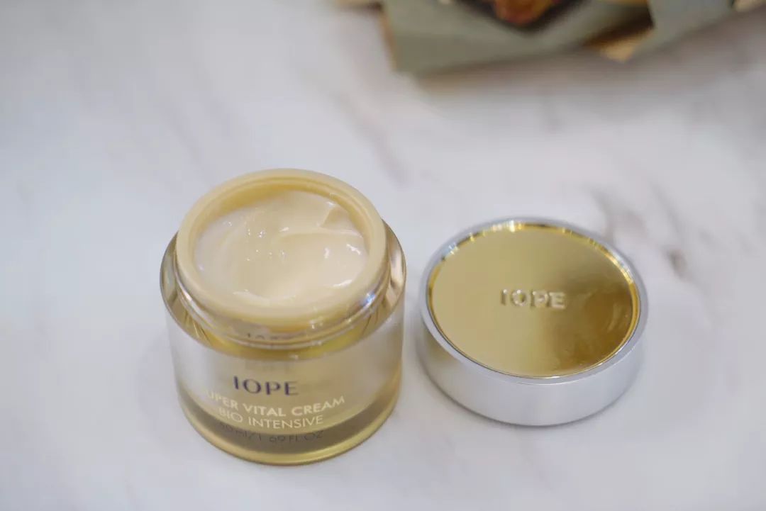 保湿滋润效果好的秋冬季面霜,这个秋冬让肌肤喝饱水